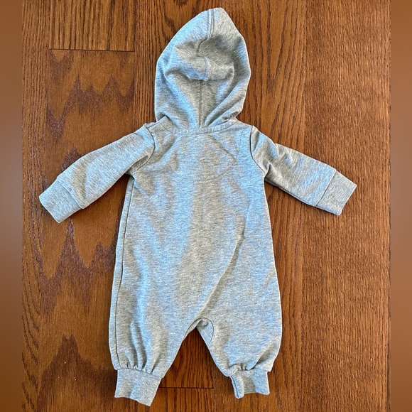 Newborn Nike Bundle - Picture 4 of 7